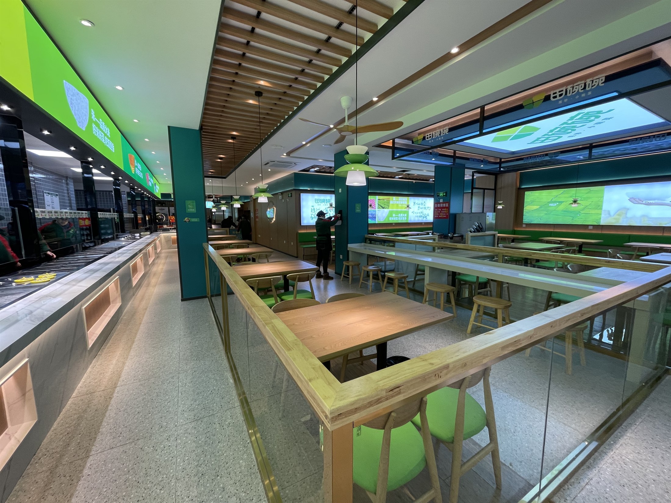 田碗碗真实门店用餐空间